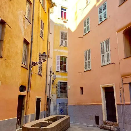 Διαμέρισμα Very Cosy Flat In Heart Of Old Town Of Near Νίκαια